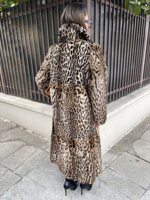 Haina lunga din blana naturala de ocelot