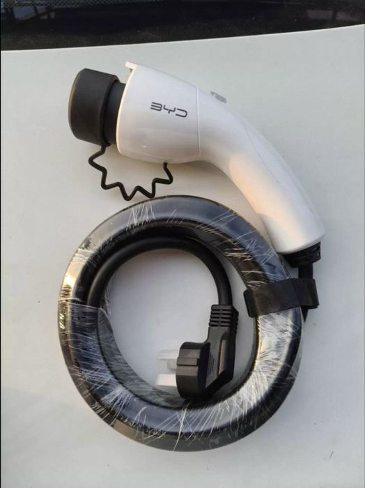 Зарядное устройство BYD (оригинал)