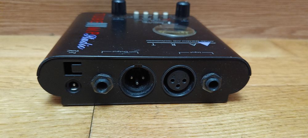 Vând preamplificator microfon cu tub