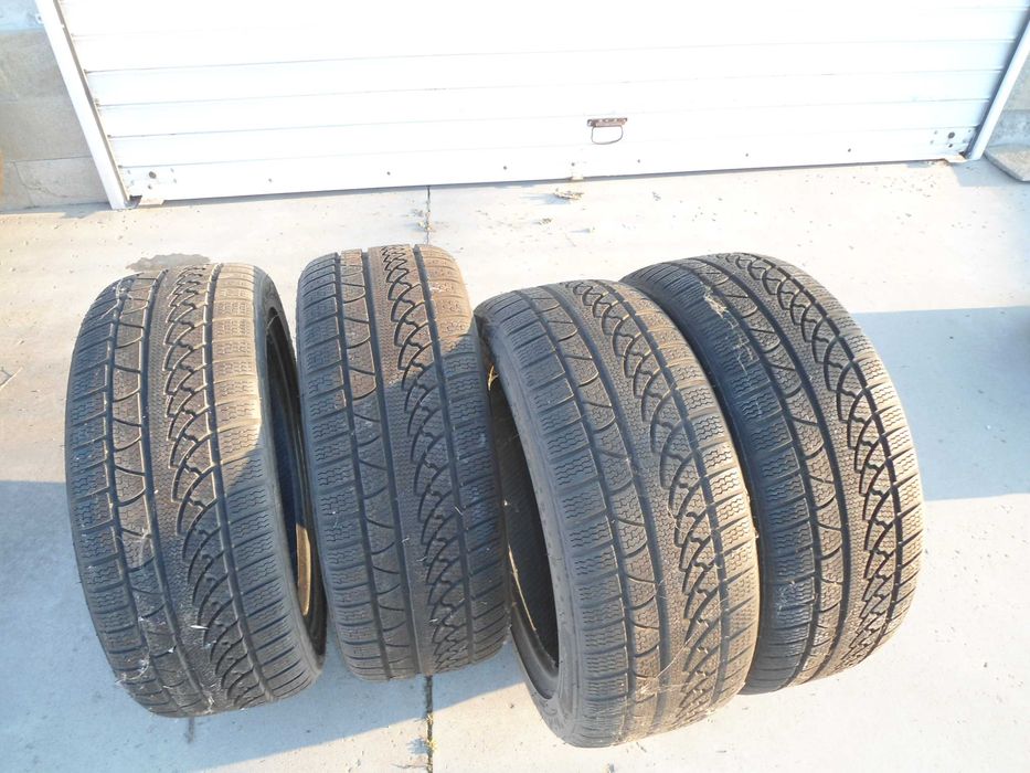 продавам зимни гуми 245х45х19 ПЕТЛАС