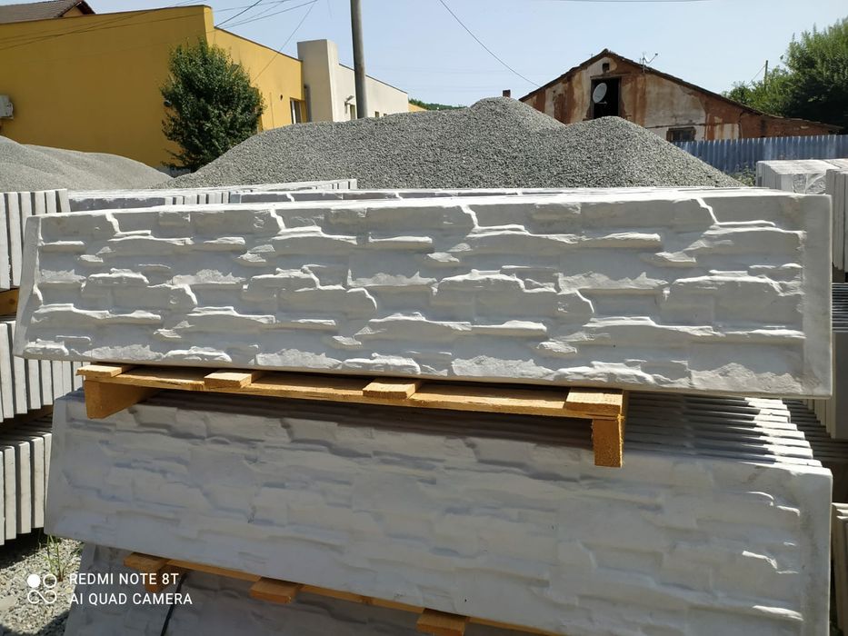 Gard din plăci de beton
