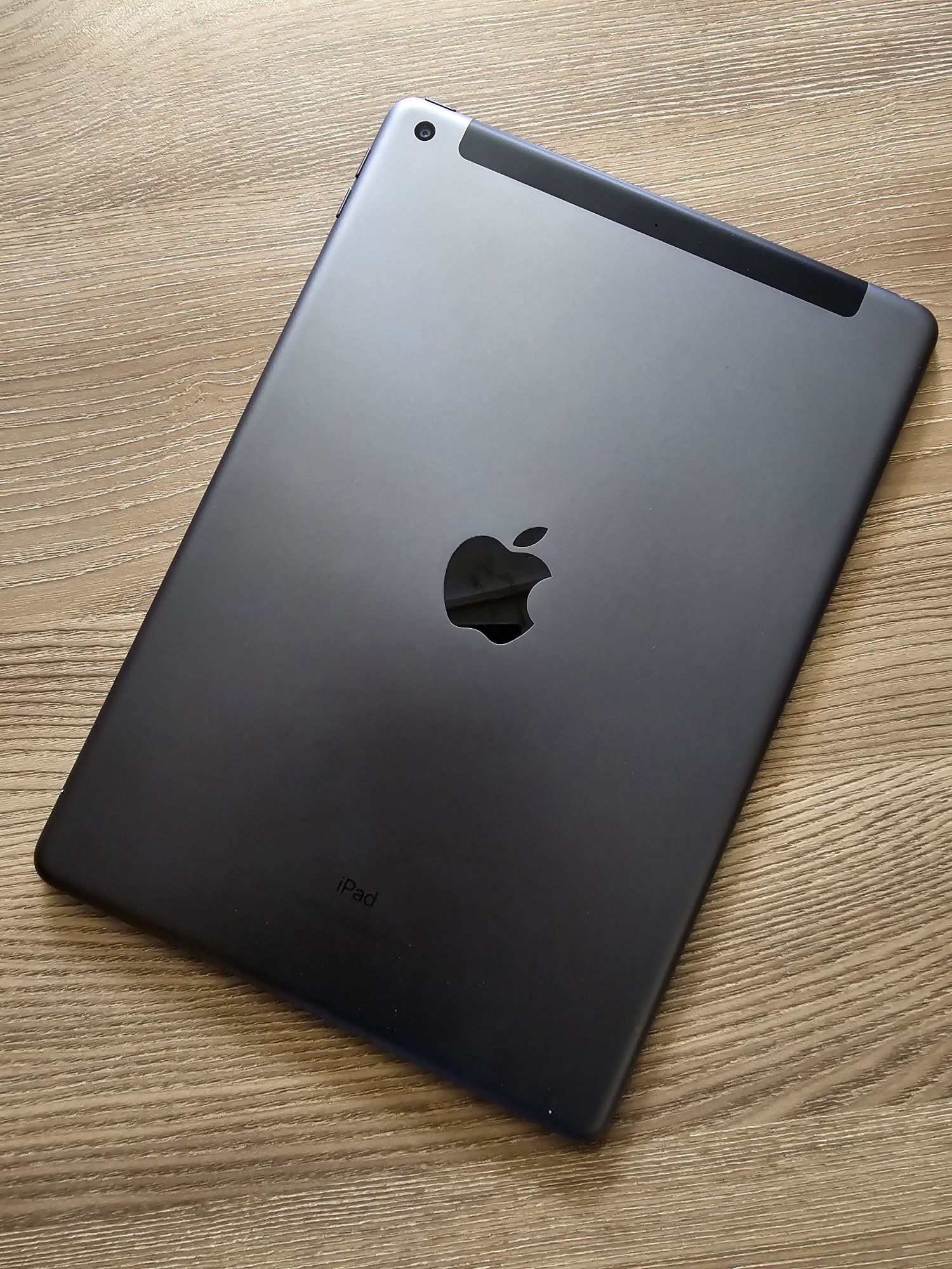 Apple iPad 7-th GEN (2019)
