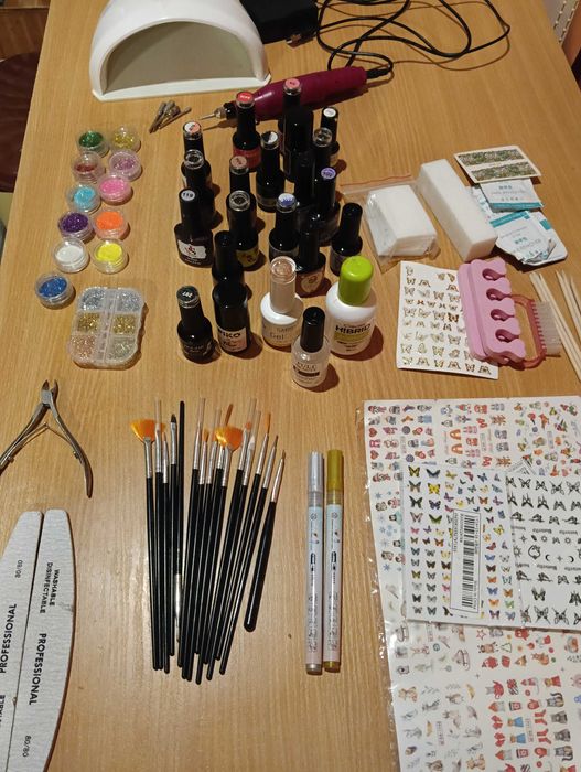 Комплект за маникюр