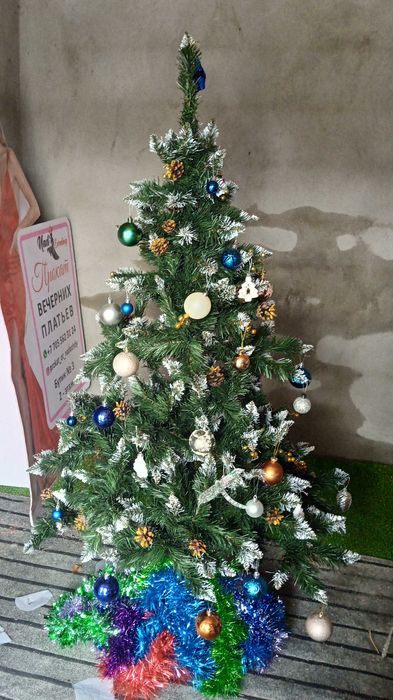 Продам новогоднюю елку