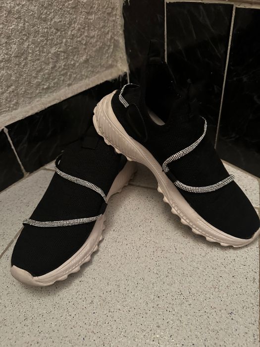 Дамски маратонки с камъни