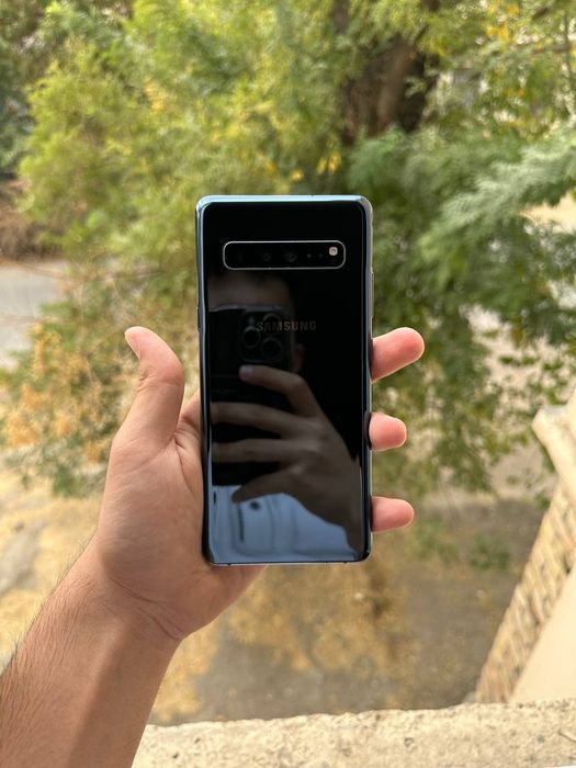 Samsung Galaxy S10 5G 256 Gb holati zor
