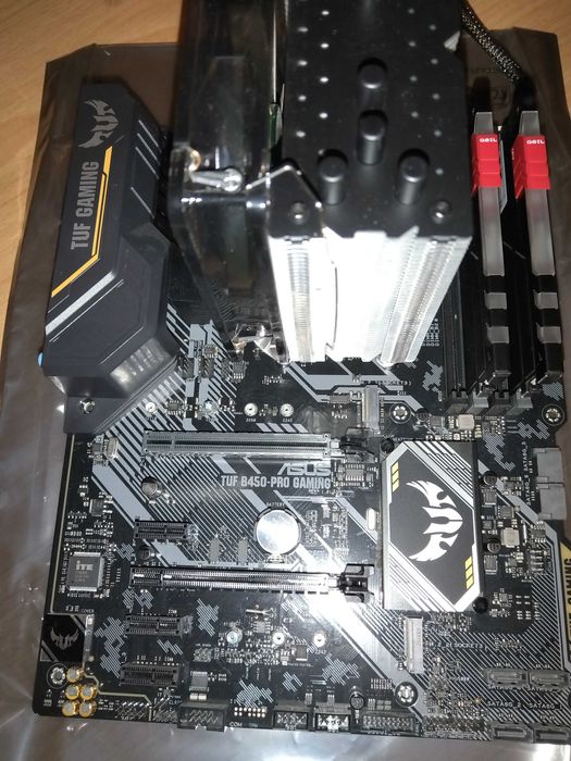 Kit AMD 2600X Asus TUF B450-PRo 16 Geil DDR4 3000  SilentiumPC Fera 3