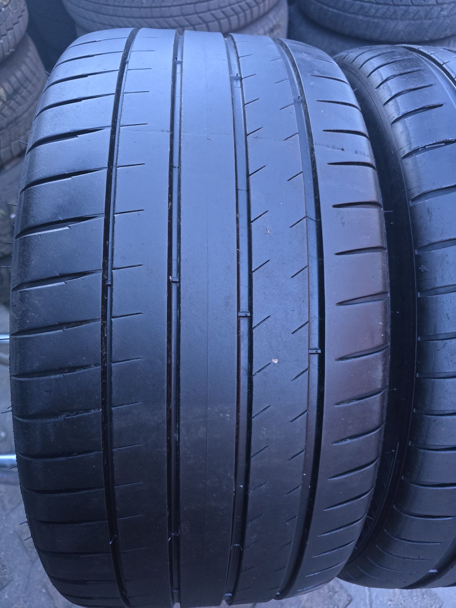 Летни гуми  1бр 245 40 20 и 275 35 20 1бр Michelin PS4s