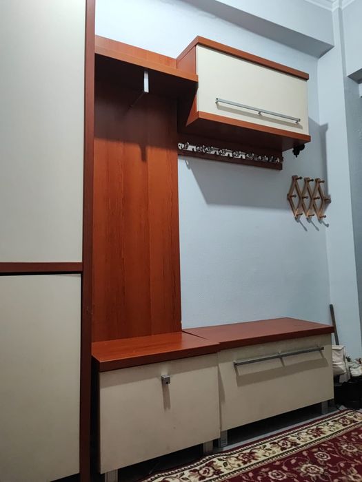 Продам прихожую (Польша ) из 4 модулей.