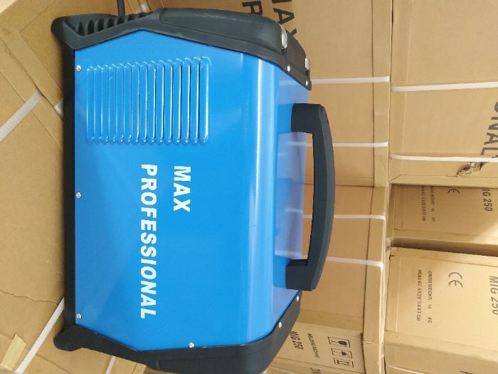 Телоподаващо + Електрожен 250А - МАХ PROFESSIONAL- Телоподаващ Апарат