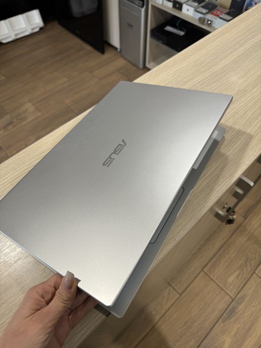 Laptop ASUS Vivobook 15, Ryzen 7 3700U, 16GB/512GB SSD, Silver,NOU!!!