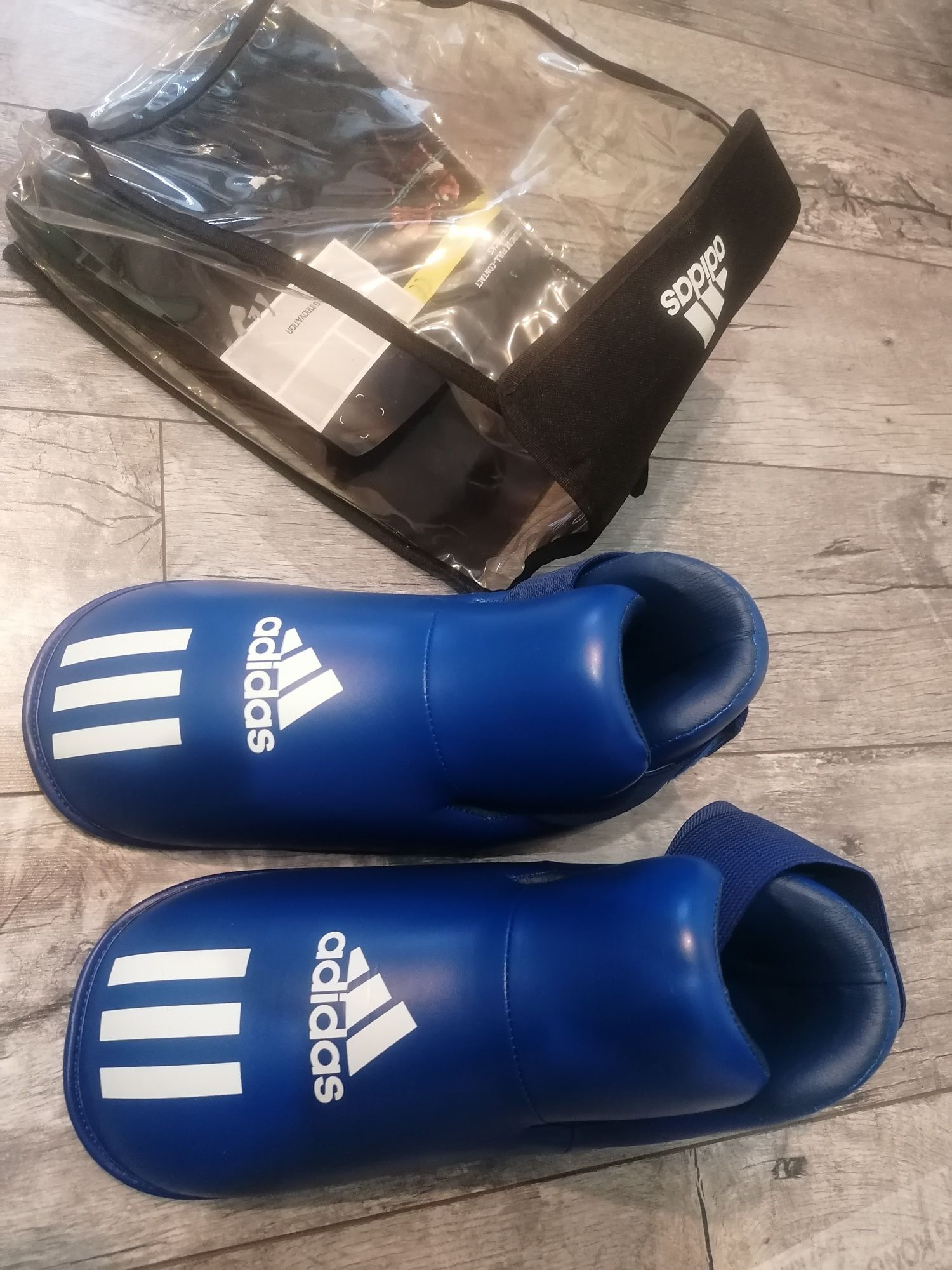 Кик бокс протектори Adidas за крака
