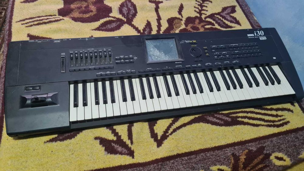 Orga muzicala korg I30