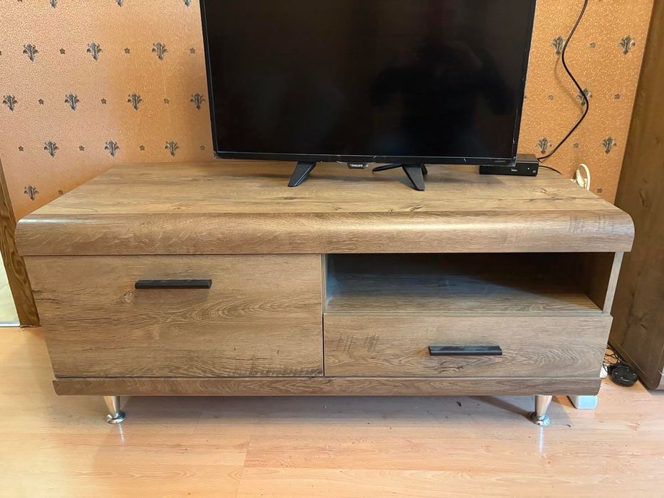 Мебели, ТВ шкаф и маса