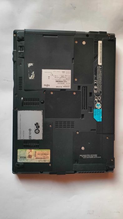 Лаптоп fujitsu s760 4гб/320гб/ win 10
