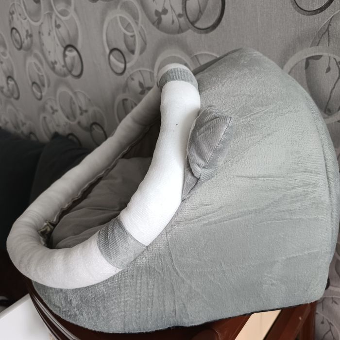 Кошачий домик уютный