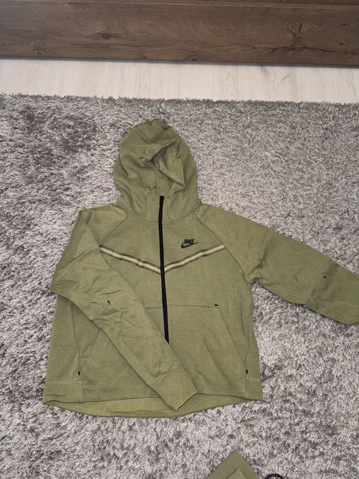 Оригинален дамски комплект Nike Tech Fleece