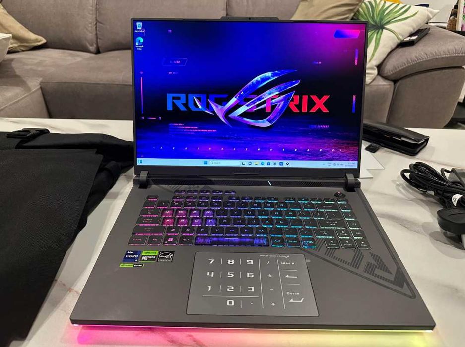 ROG Scar 16`i9-13980HX/RTX 4080/32GB DDR5/1TB /240Hz Mini Led WQXG