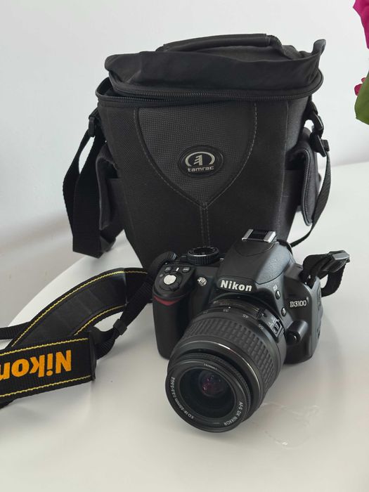 Aparat foto DSLR Nikon D3100