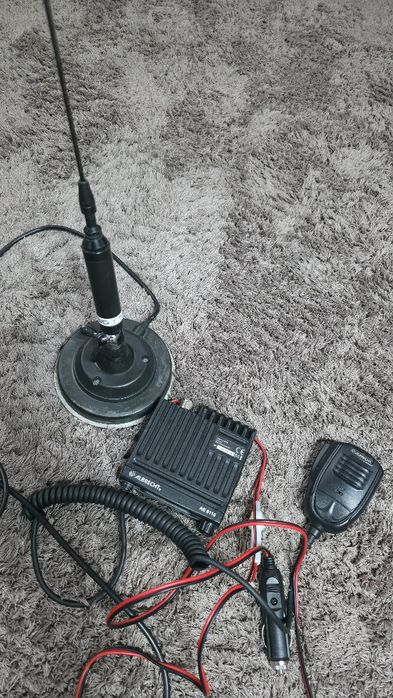 Statie auto Albrecht 6110 și antena Sirio