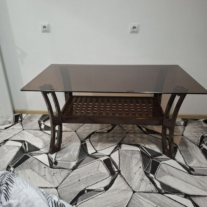 Журнални стол...