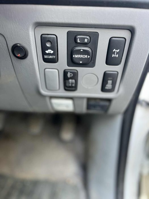Toyota hilux 2.5D4D 4x4 2009 blocaj  de sateliti