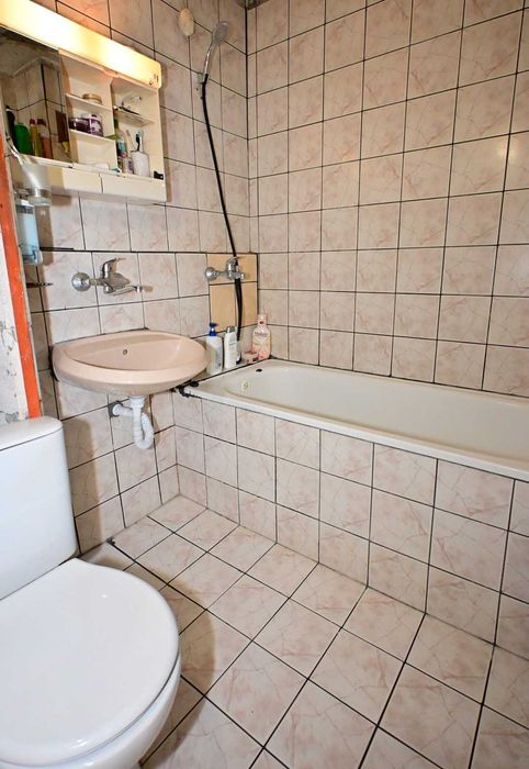 Продава се Двустаен апартамент в Перник, Изток - 62 кв.м за 1588 €/кв.м - Снимка #12