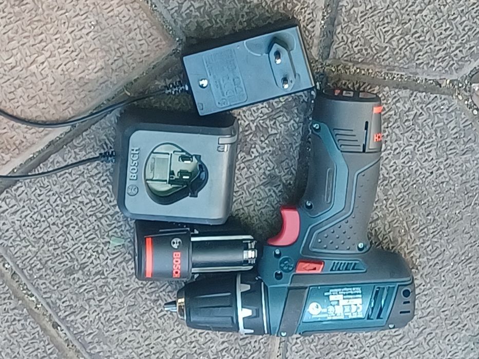 Șurubelnițe BOSCH  GSR  12V-15  noua