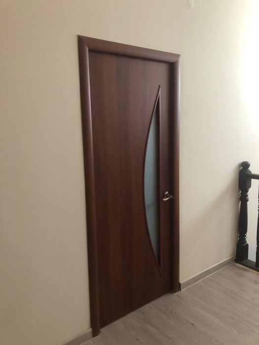 Продаются двери б/у замовывоз