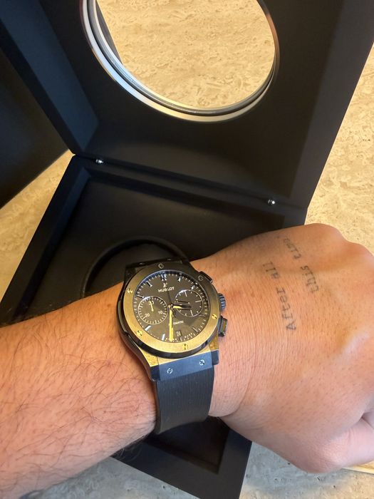 Часовни Hublot
