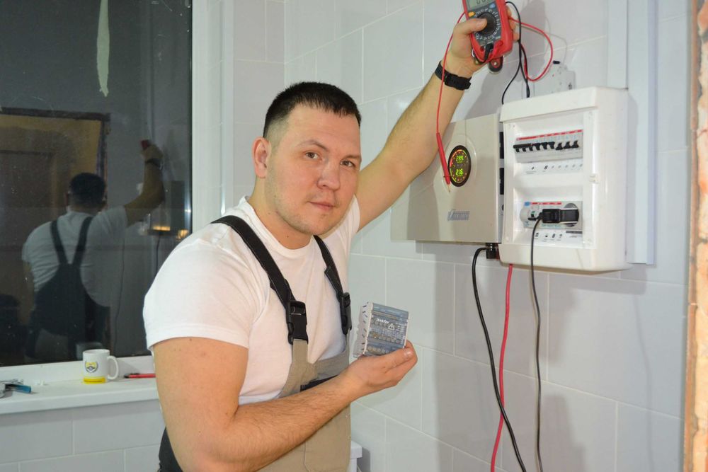 Электрик \ Электромонтаж \ Замена проводки, автоматов, люстр