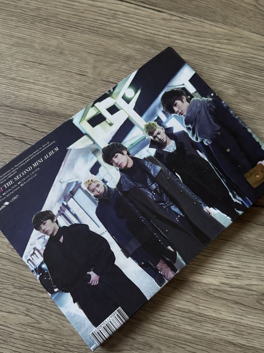 Кпоп музыкальный альбом Nuest, карточки Monsta X