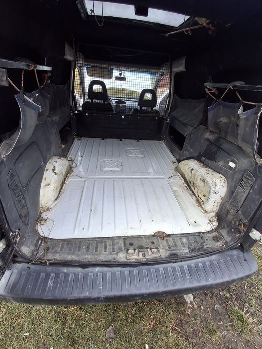 Vînd Opel Combo 1.7