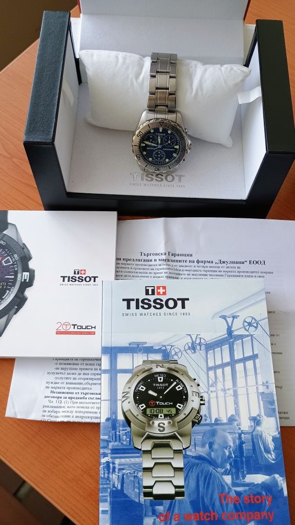 TISSOT Chronograph с Документация и кутия. Отличен екземпляр.