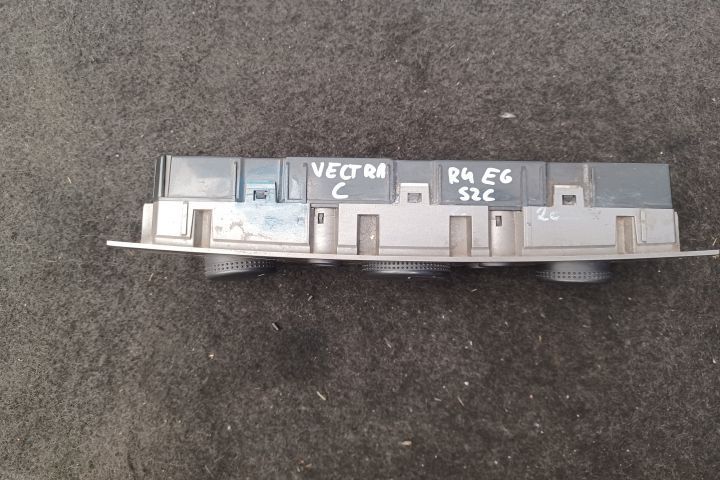 Comanda AC Opel Vectra C [2002 - 2005] Sedan 4-usi 1.8 MT (122 hp)