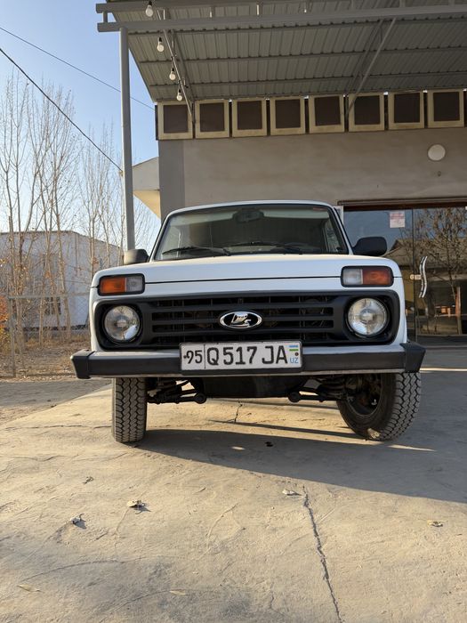 Нива сотилади 2014 йил