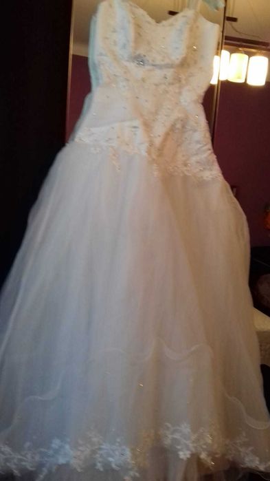 Vand rochie de mireasa
