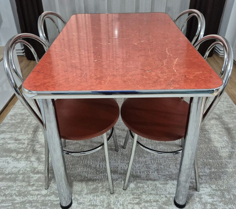 Vand masa si 4 scaune