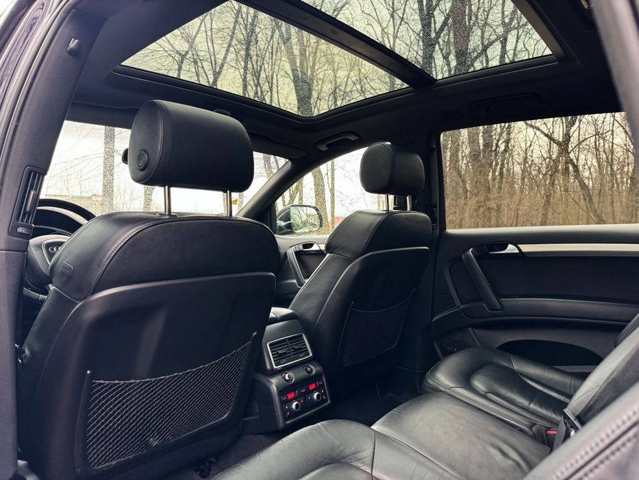 AUDI Q7 , 7 locuri