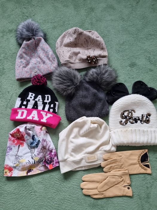 Лот шапки комплект 7 бр