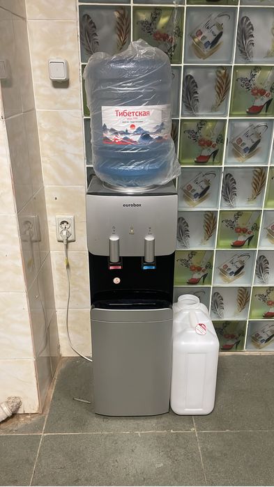 Кулер для воды Eurobox