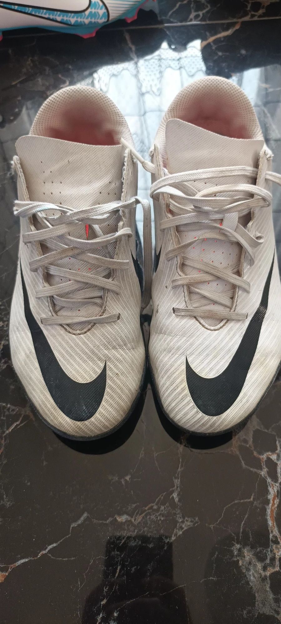 Ghete fotbal nike mercurial vapor 15