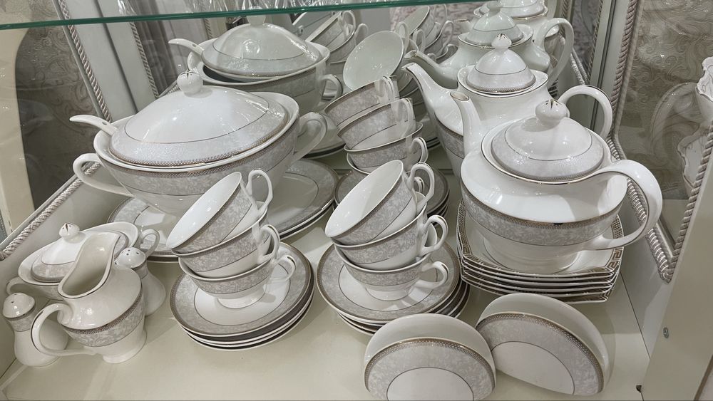 Срочно Столовый сервиз