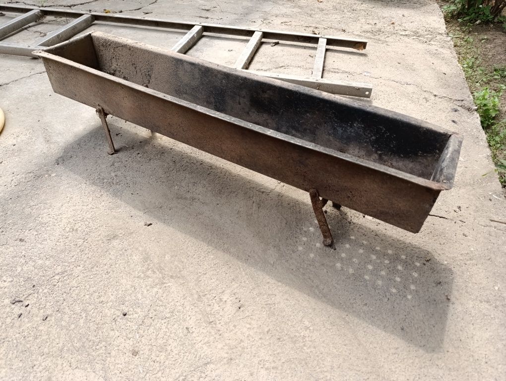 Срочно!!!Продам старинный мангал для шашлыка, работает