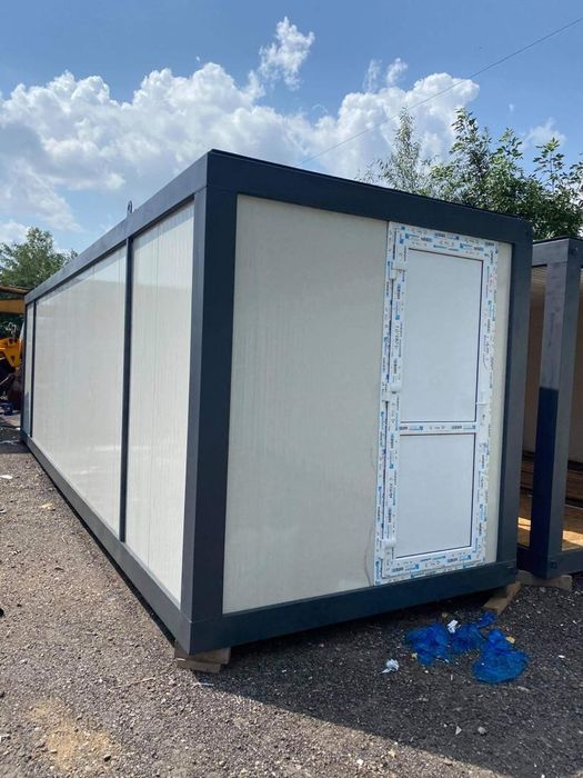 Vând container locuibil din panouri Sandwich