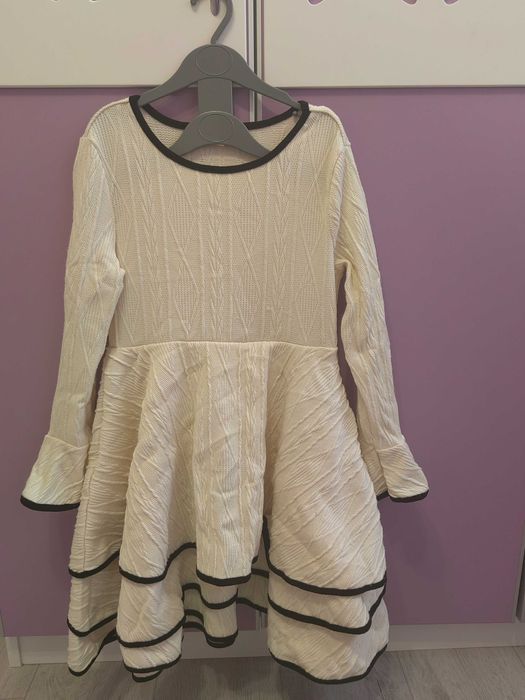 Нова плетена рокля размер 134, цена 20