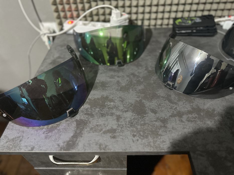 Каска Scorpio R1