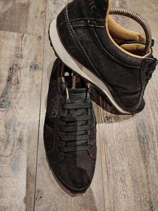 Panttof  de piele Lacoste