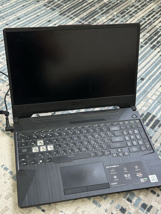 Продаю игровой ноутбук