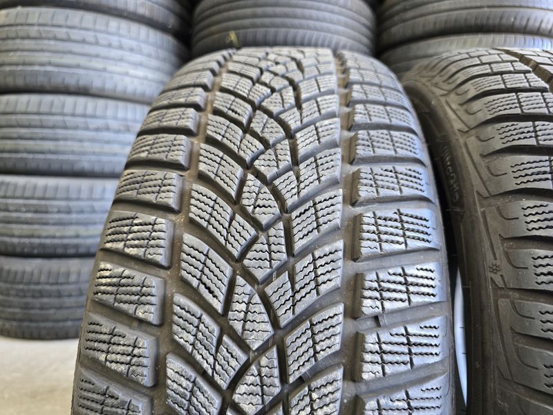 225/50/18 GOODYEAR 4бр
